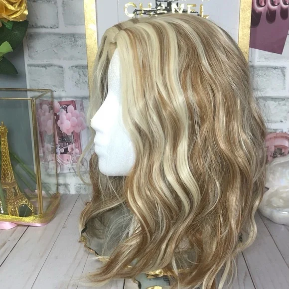 Honey & Light Blonde Mixed Gradient 14” Wavy Bob Synthetic Wig - Heat Resistant - Picture 10 of 16